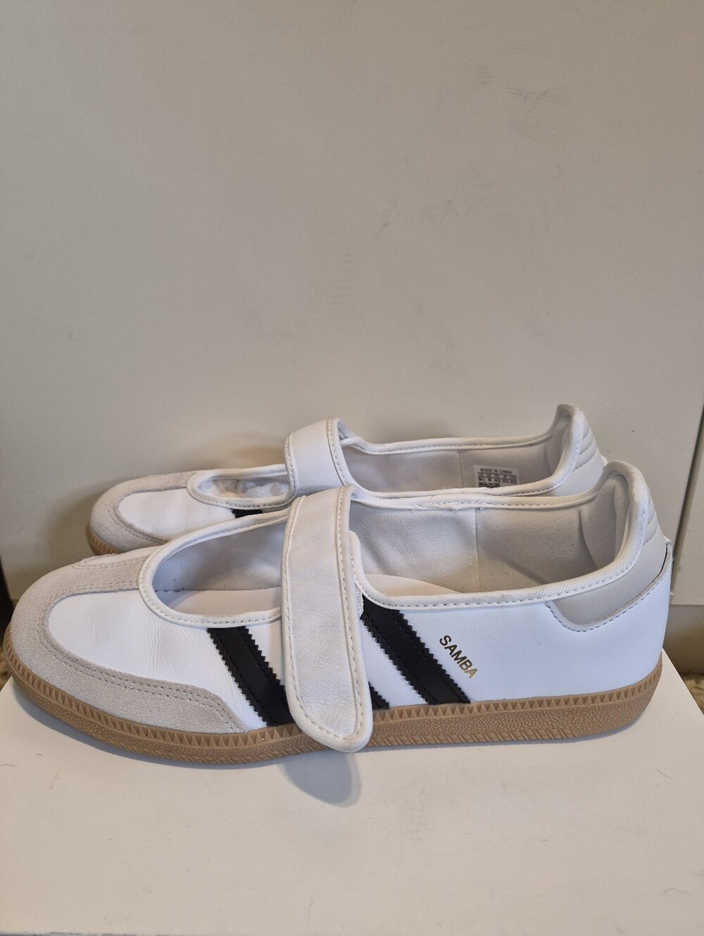 Adidas "Samba Jane" Mary Jane Style Wht/Blk Stripe Leather Gum Sole Sz.9.5 $110